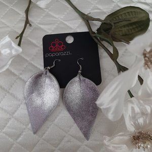 Paparazzi Silver Leaf Design Earrings